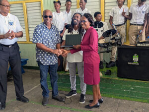 IHS Alumni donates more instruments